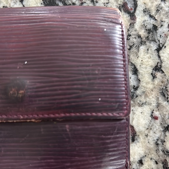 Louis Vuitton Epi Elise Wallet - Picture 2 of 12